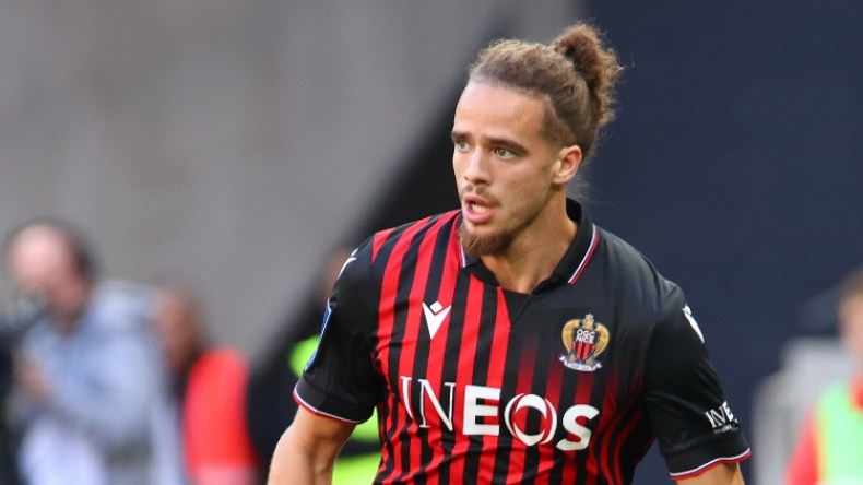 مدرب نيس “يُغيّر” مركز لعب براهيمي