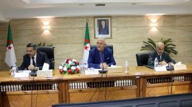 اجتماع تنسيقي لوزير المالية تحضيرا لقانون المالية 2025
