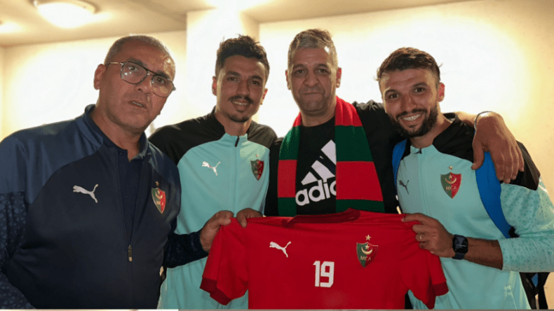 بالصور.. دوب يزور وفد مولودية الجزائر في رين