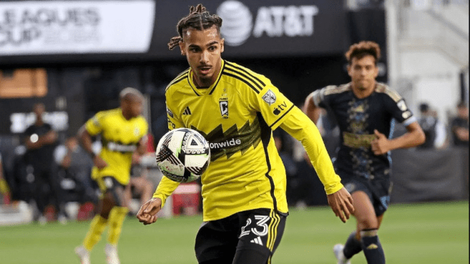 الجزائري فارسي يساهم في تتويج “كولومبوس كرو” بكأس الدوريات