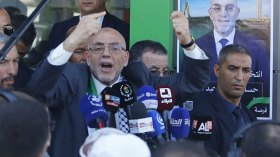 حساني شريف يتعهد بتشجيع الشباب على الاستثمار في الفلاحة