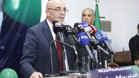 حساني شريف: تعزيز الوحدة الوطنية والحفاظ على استقرار البلاد