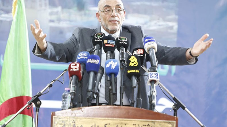 حساني شريف: “برنامجي يرتكز على إصلاح شامل وهيكلي للتربية والتعليم”