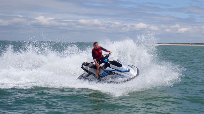 “جات سكي” تقتل شابا بشاطئ النجمة في وهران