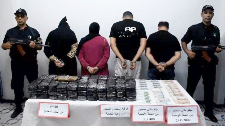 الإطاحة بشبكة إجرامية وحجز 50 كلغ من الكيف بالنعامة