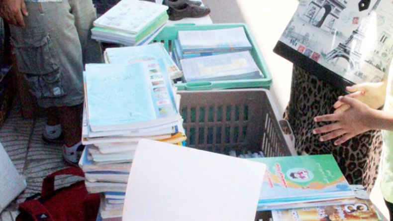 الكتب المستعملة.. ملاذ عائلات جزائرية لمواجهة تكاليف الدراسة