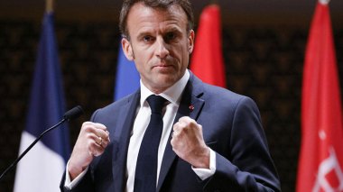 Paris has “officialized” its actual support for the occupation