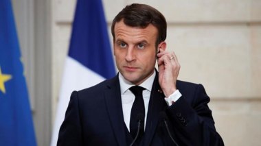 Macron in the Crosshairs of the French Left After Kneeling to the Makhzen