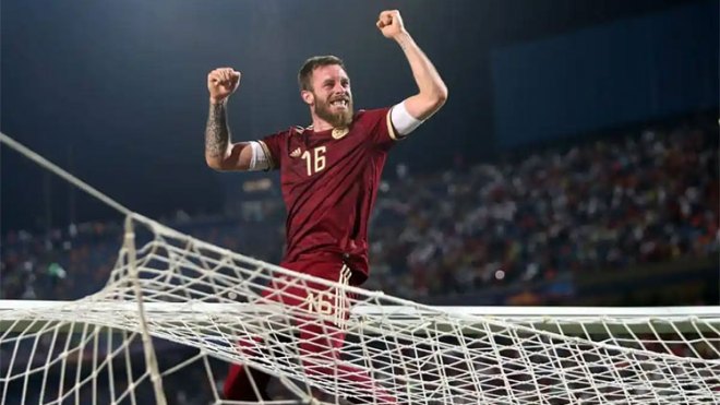 أوكيدجة مرشح لمنصب الحارس الأول لـ “الخضر”