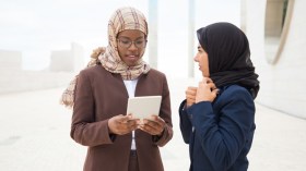 كيف قربت الإنترنت الناس من العبادات؟