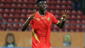 الغيني ياكوبا ينضم إلى وفاق سطيف لموسمين..