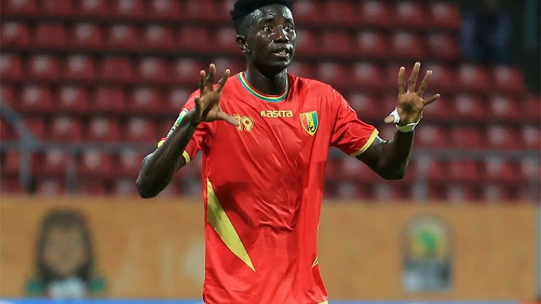 الغيني ياكوبا ينضم إلى وفاق سطيف لموسمين..