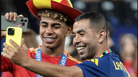 والد نجم برشلونة لامين يامال يتعرض للطعن في إسبانيا