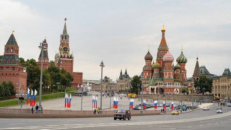 روسيا تقول أنها ستسهل الحصول على الإقامة لهذه الفئة