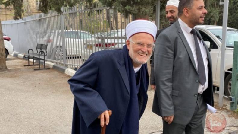 الاحتلال يعتقل خطيب الأقصى بعد نعيه هنية