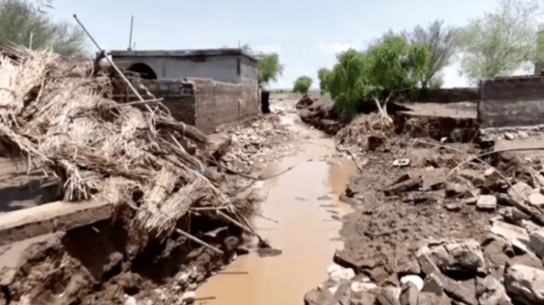 اليمن.. فقدان 25 شخصا جراء فيضانات عارمة