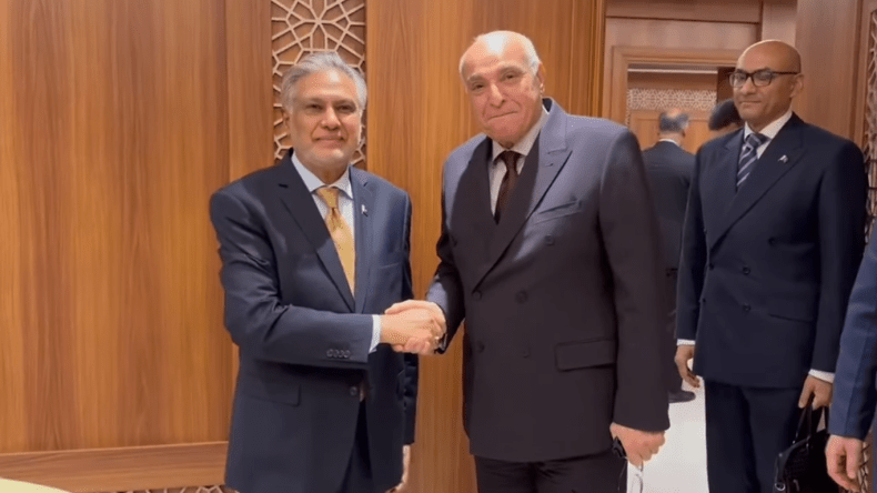 جدة: عطاف يلتقي عددا من نظرائه في الدول العربية والاسلامية