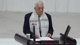 محمود عباس: قررت التوجّه مع جميع أعضاء القيادة الفلسطينية إلى قطاع غزة