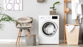 ماذا يحدث عند ترك الملابس في الغسّالة بعد تنظيفها؟