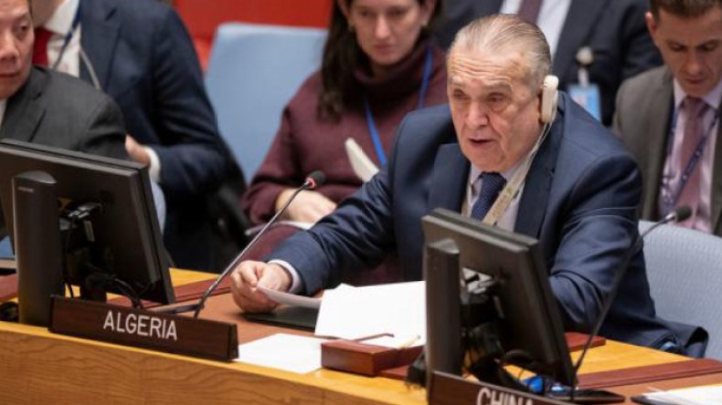 الجزائر تدعو لفرض السلام على كل من يرفضه ولا يؤمن به