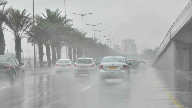 إنذار جديد: أمطار رعدية غزيرة عبر 15 ولاية