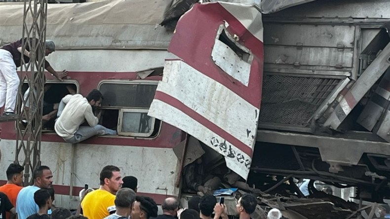 قتلى وجرحى في تصادم قطارين بمصر