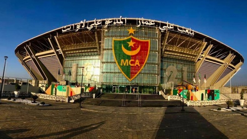 ملعب “علي لابوانت” في أبهى حلة وأمنيات ببداية عهد جديد من التألق