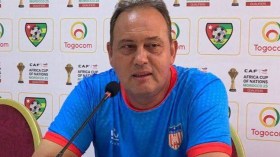 مدرب ليبيريا: “مهمتنا صعبة والمنتخب الجزائري يبقى كبيرا”