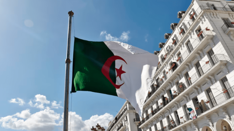 رسميّا.. شكوى جزائرية في فرنسا ضد رفيقة إيريك زمور