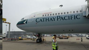 VIDEO: le moteur d’un avion explose en plein décollage!