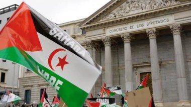 Des partis espagnols s’opposent à l’expulsion de militants sahraouis vers Rabat