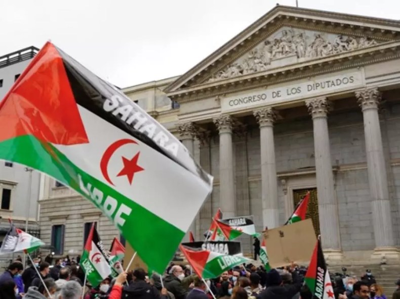Des partis espagnols s’opposent à l’expulsion de militants sahraouis vers Rabat