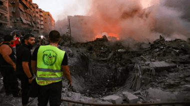 Nouvelles frappes israéliennes sur le Liban, le Hezbollah vise le nord d’Israël