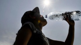 عادات خاطئة في شرب الماء تهدد صحة الجزائريين!