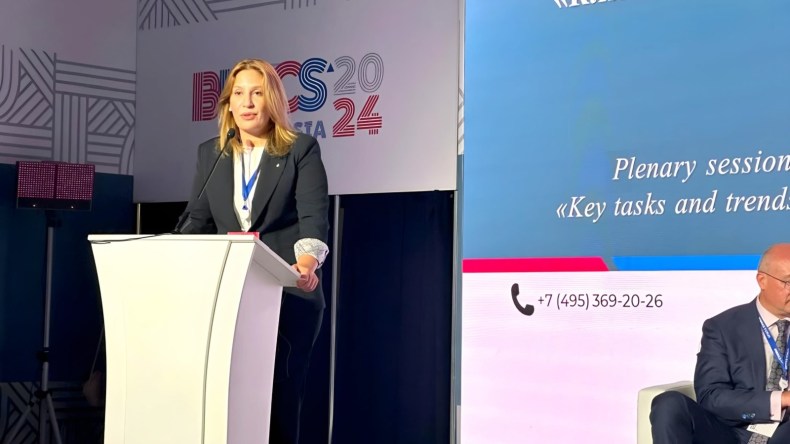 نجيبة جيلالي: رؤى جديدة للشراكة بين مدينتي الجزائر وموسكو