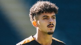 بِالفيديو: بلومي يفتتح عدّاد التهديف بِثُنائية