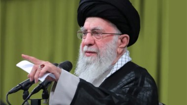 Première réaction de Khamenei à l’annonce par Israël de la mort de Nasrallah 