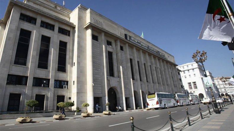 البرلمان يضبط أجندته التشريعية ببرنامج مكثف بعد العيد