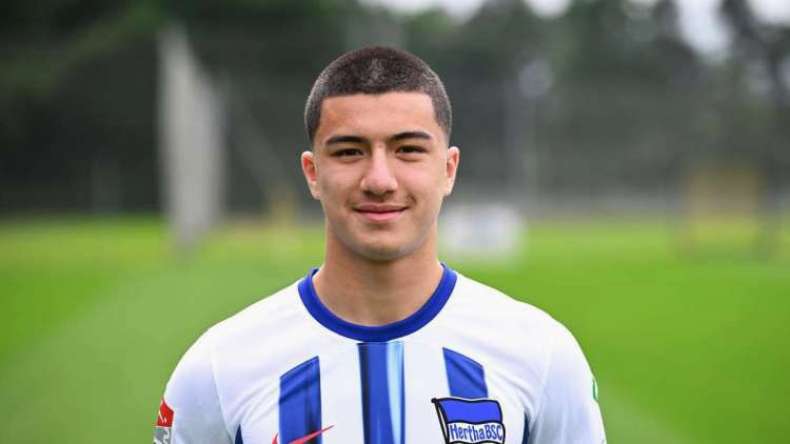 ألمانيا تستدعي لاعبا جزائريا لِمنتخب الأواسط