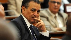 بوشوارب يترجى الفرنسيين عدم تسليمه للجزائر