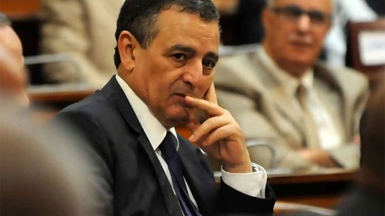 بوشوارب يترجى الفرنسيين عدم تسليمه للجزائر