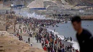 Des milliers de Marocains tentent de rejoindre Ceuta