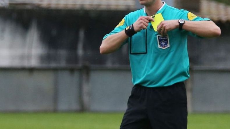 حكّام المباراة الإفريقية لِاتحاد العاصمة