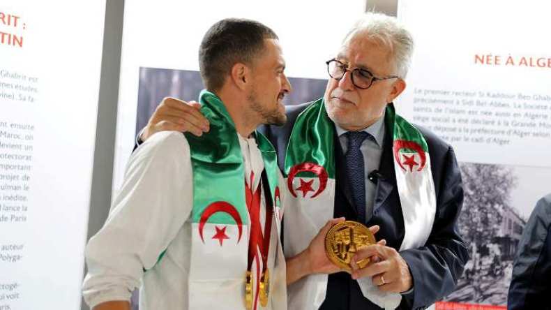 بِالصّور: عميد مسجد باريس يُكرّم الأبطال الجزائريين في أولمبياد ذوي الهمم