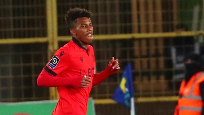 بوداوي ينال جائزة أحسن لاعب