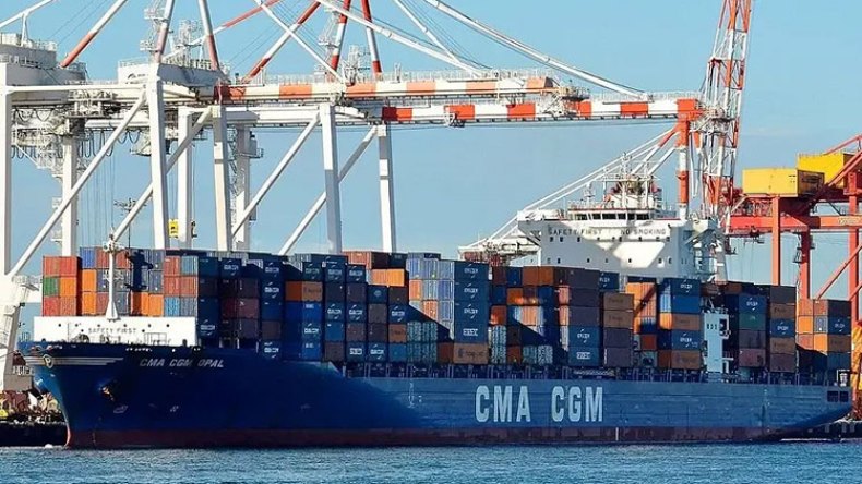 توقيت غريب لزيادة رسوم الشركة الفرنسية على شحن الحاويات نحو الجزائر