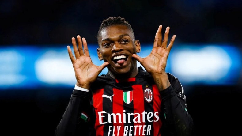 لاعب الميلان يُغضب الصّهاينة وأذنابهم