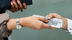 “تحمّل المرأة الميسورة نفقة طليقها”.. وزير مغربي يثير الجدل ولا علاقة للأمر بالجزائر!