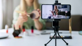 “لا تجعلوا من الحمقى مشاهير”.. حرب ضد إباحية المؤثرين