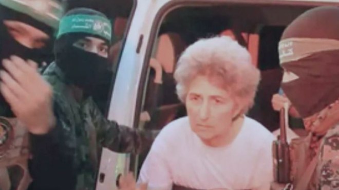 أسيرة إسرائيلية سابقة لدى حماس تفجر مفاجأة بحديثها عن أنفاق غزة